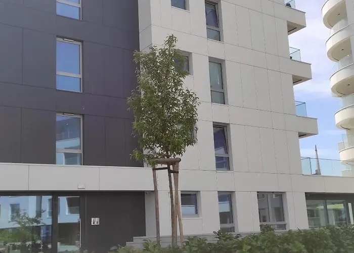 Aperto Centrum 7 Pietro *